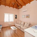 Elli * Ermióni