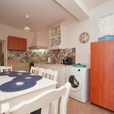 Apartment Elli *