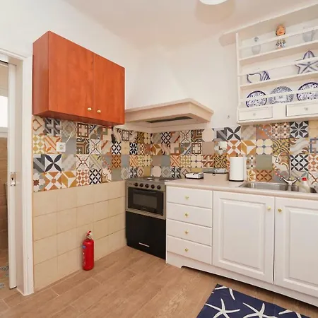 Elli Apartment *