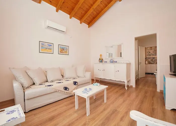 Elli * Ερμιόνη